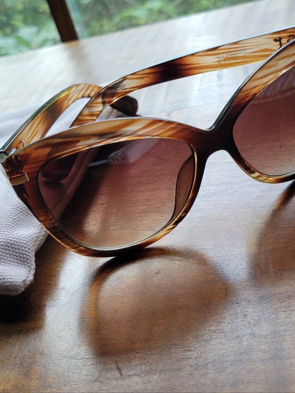 S&R Tortoiseshell Cat-Eye Sunglasses - Brown Gradient Lenses